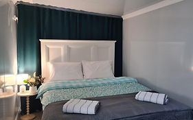 Sunset Lounge Guesthouse